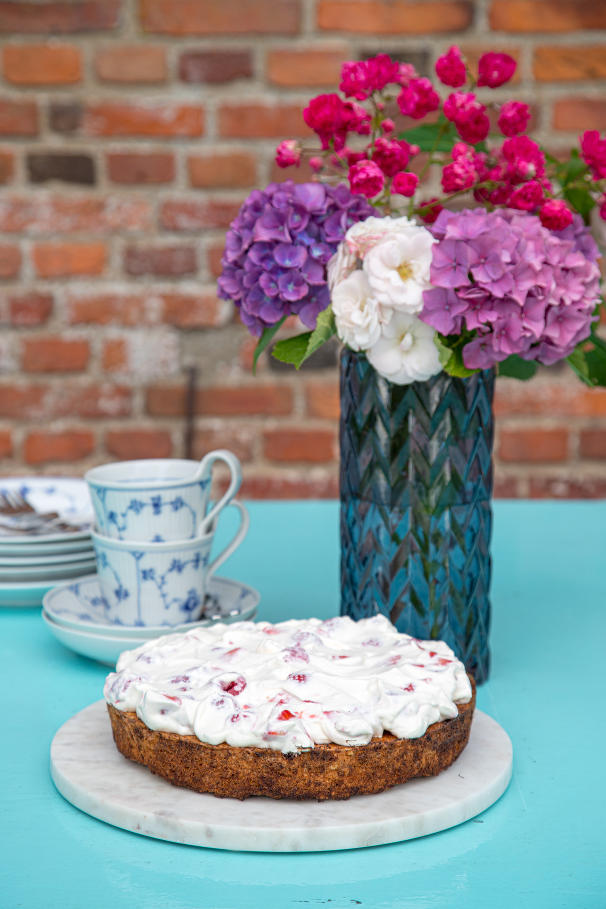 Mandel-Beeren-Kuchen-9893 | tastesheriff