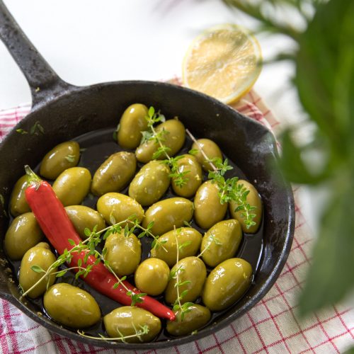 Warme Zitronen-Oliven nach Donna Hay sind einfach perfekt als Appetizer oder als Tapas! Die haben meine Gäste immer begeistert und jeder wollte sie nachmachen.