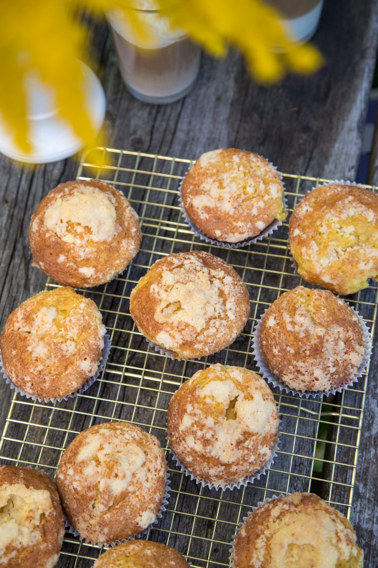 Frische Zitronen-Streusel-Muffins für die Sommerzeit