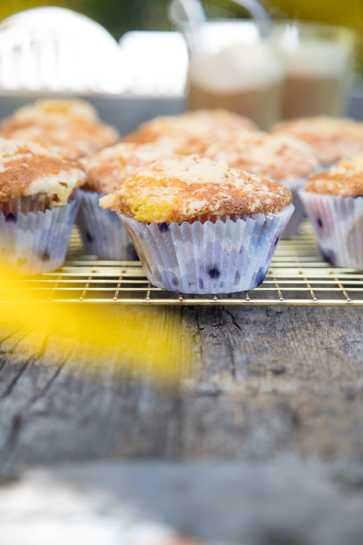 Frische Zitronen-Streusel-Muffins für die Sommerzeit
