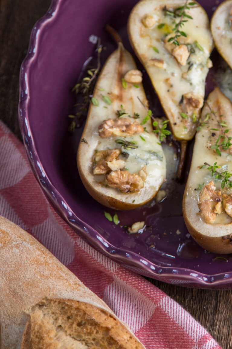 Birne mit Gorgonzola und Thymian aus dem Ofen | tastesheriff Birne mit Gorgonzola und Thymian aus dem Ofen | tastesheriff