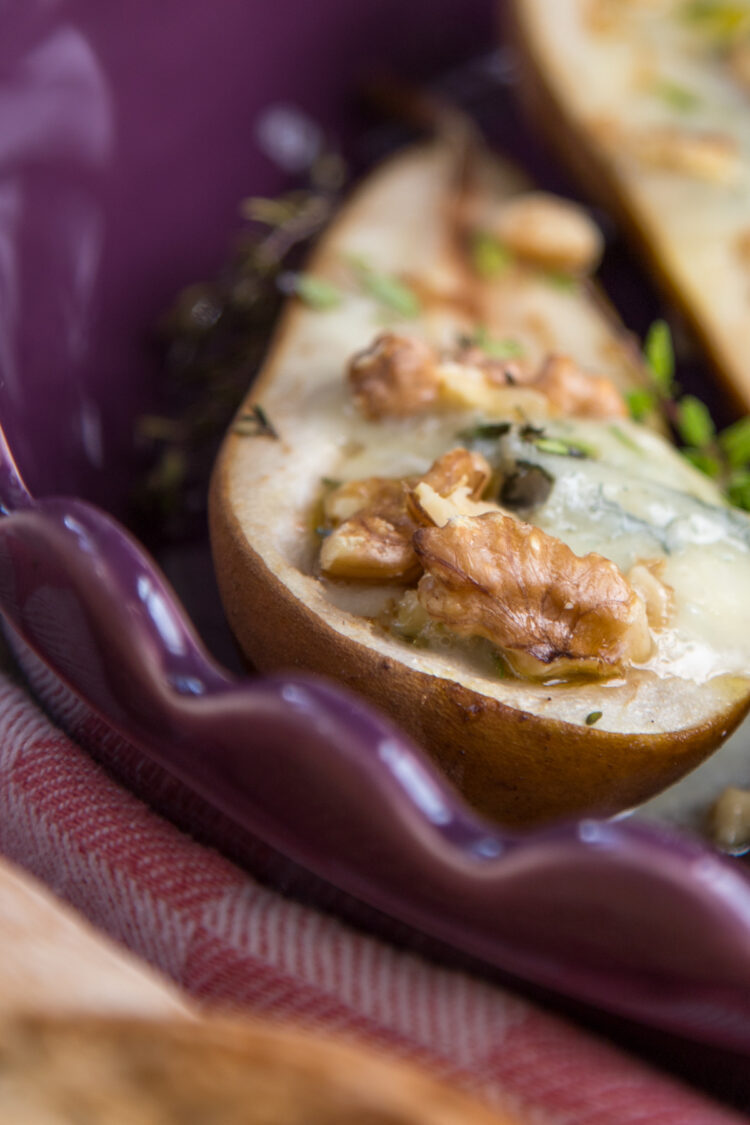 Birne mit Gorgonzola und Thymian aus dem Ofen | tastesheriff