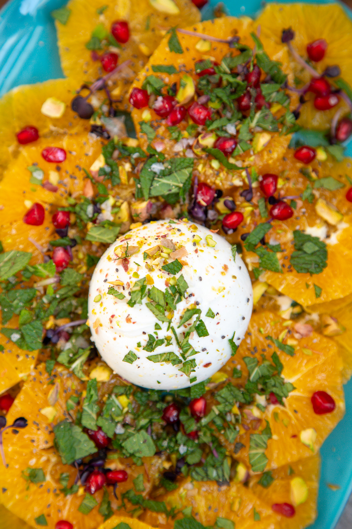 Aromatischer Orangen-Burrata-Salat f&uuml;r das besondere Geschmackserlebnis! Der ist wie immer ganz unkompliziert zubereitet und die ganze Familie war begeistert...