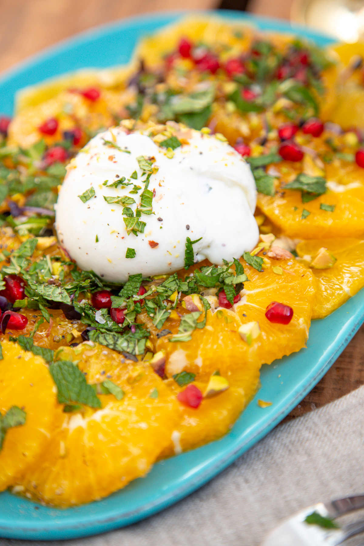 Aromatischer Orangen-Burrata-Salat f&uuml;r das besondere Geschmackserlebnis! Der ist wie immer ganz unkompliziert zubereitet und die ganze Familie war begeistert...