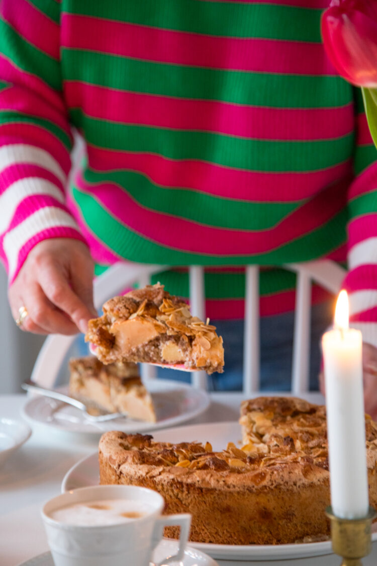 Zum Sonntag einen köstlichen Mandel-Bratapfelkuchen