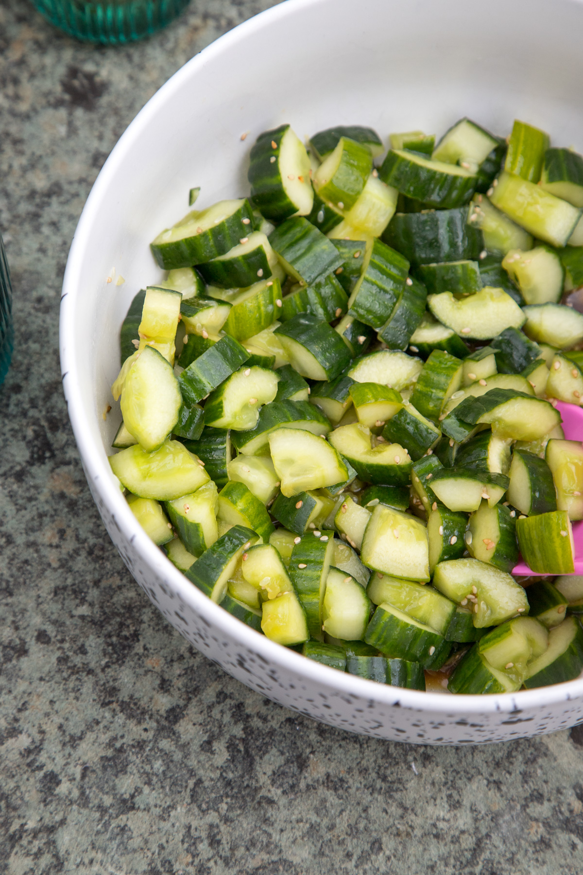 Schneller asiatischer Gurkensalat mit Sesam | tastesheriff Schneller asiatischer Gurkensalat mit Sesam | tastesheriff