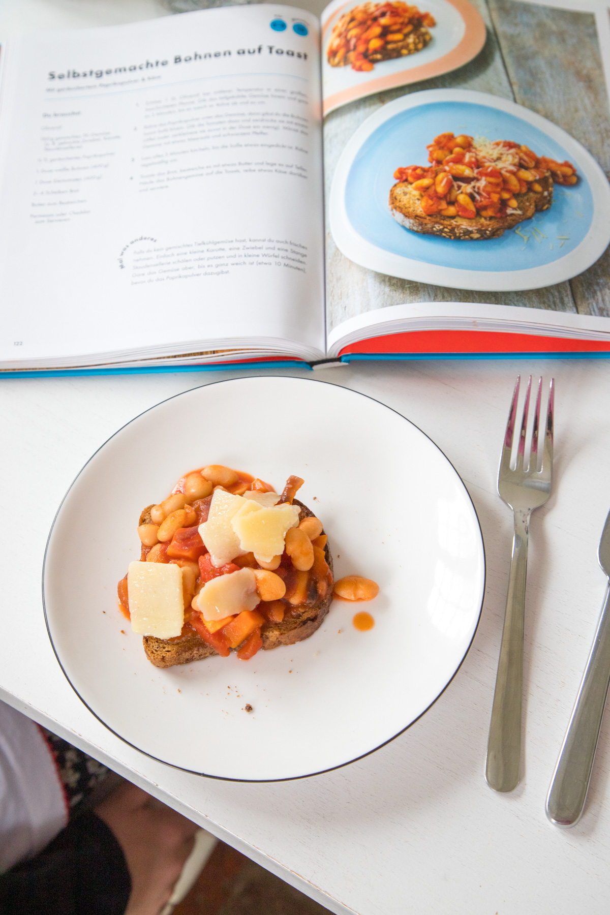 Mit Buddy Olivers Kochbuch entdecken Kinder die Freude am Kochen! Einfache Rezepte, kinderleicht erklärt – für Spaß und Selbstvertrauen in der Küche.