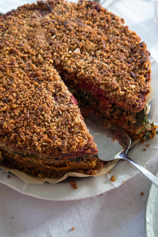 Entdeckt mein Rezept für den köstlichen Nusskuchen als perfekte Beilage zum Weihnachtsessen. Perfekt vorzubereiten, mal was anderes und ideal für die Festtage!