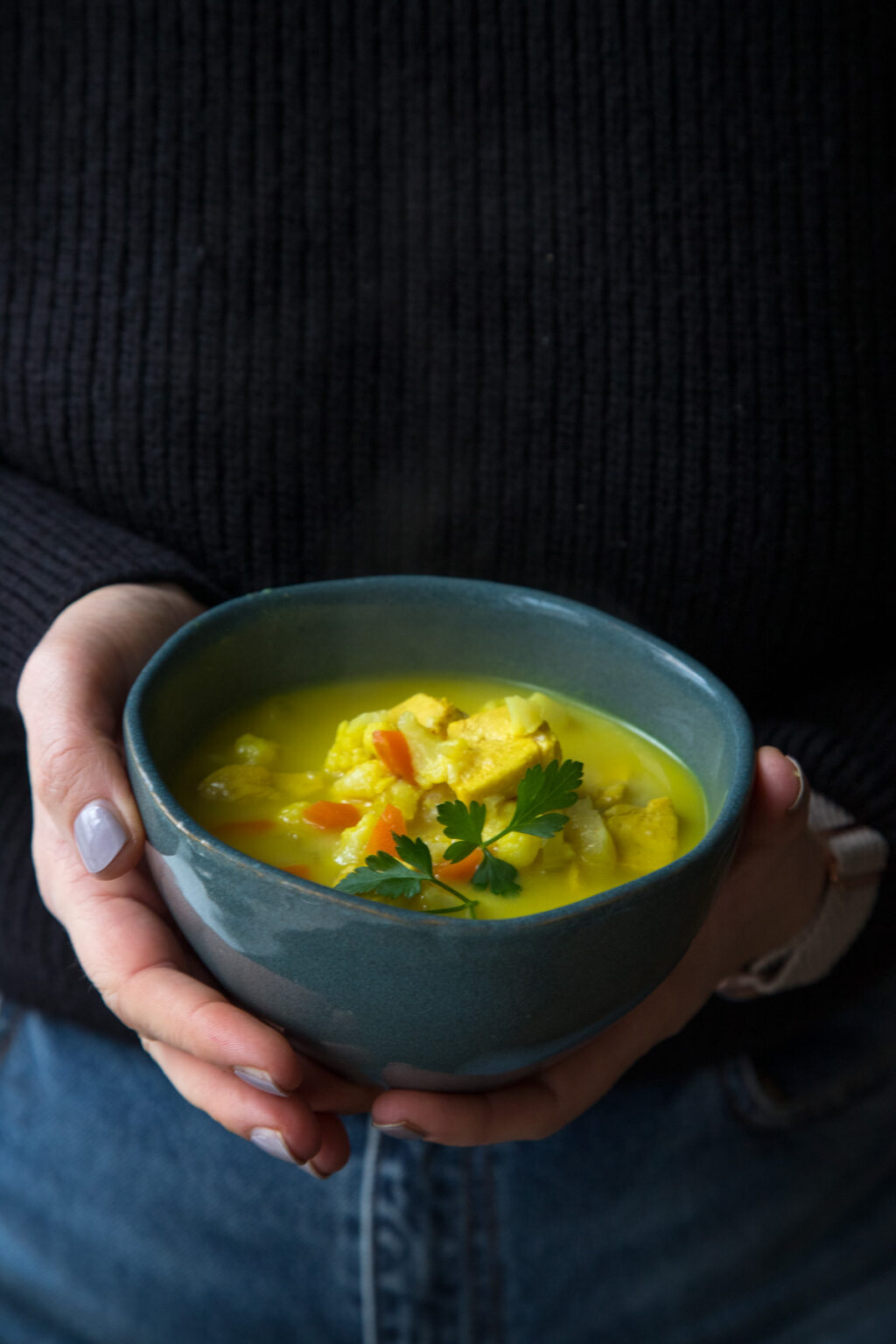 Wärmende Kurkuma-Hühnersuppe: Perfekt für kalte Tage! Mit würzigem ...