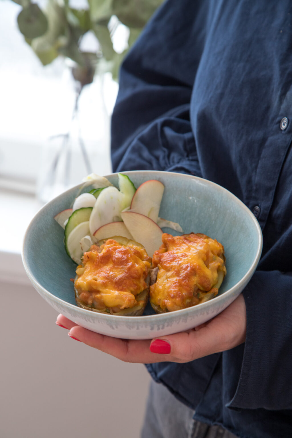 Herzhafte BBQ-Backkartoffeln nach Jamie Oliver: Gefüllt mit weißen ...