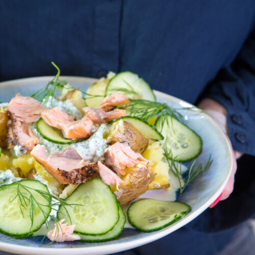 Lachs aus dem Ofen mit Spinat und Kartoffeln | tastesheriff