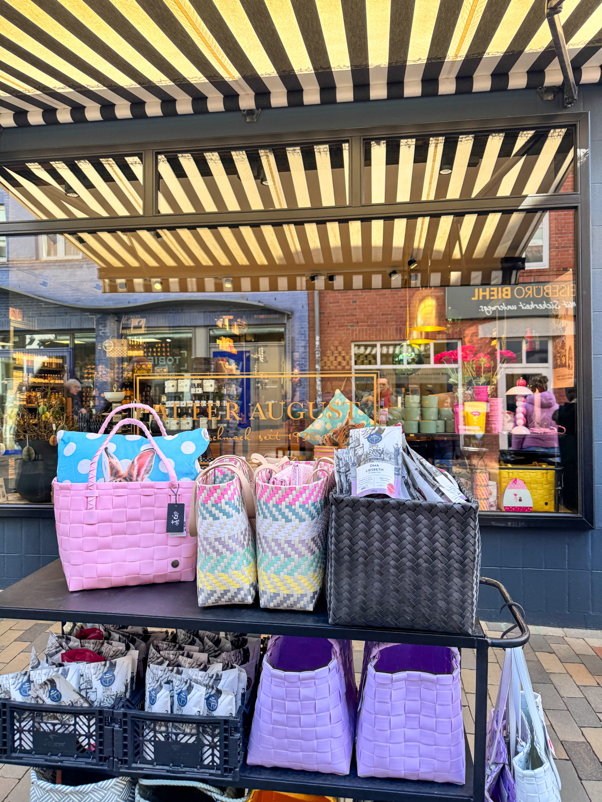 Entdeckt Husum an nur einem Tag: Sehensw&uuml;rdigkeiten, Cafés, Hafenflair & Geheimtipps f&uuml;r euren perfekten Ausflug. Jetzt inspirieren lassen!