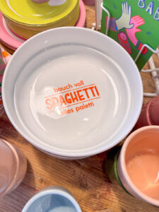 Entdeckt Husum an nur einem Tag: Sehensw&uuml;rdigkeiten, Cafés, Hafenflair & Geheimtipps f&uuml;r euren perfekten Ausflug. Jetzt inspirieren lassen!