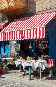 Entdecke die besten Mitbringsel aus der T&uuml;rkei – von s&uuml;&szlig;em Lokum &uuml;ber Gew&uuml;rze bis zu handgemachten Souvenirs. Perfekt zum Verschenken oder selbst behalten!