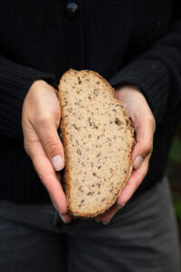 Einfaches Rezept f&uuml;r hausgemachtes Brotgew&uuml;rz. Ideal f&uuml;r Sauerteigbrote und verleiht jedem Brot einen herrlich aromatischen Geschmack.