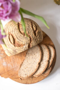 glutenfreies Sauerteigbrot aus dem Gusseisentopf