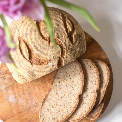 glutenfreies Sauerteigbrot aus dem Gusseisentopf