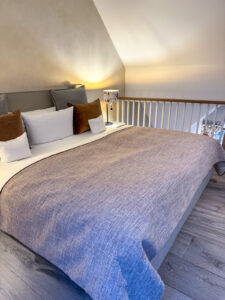 Ein Wochenende im Alter Meierhof an der Flensburger F&ouml;rde: neue Hof-Therme, herzlicher Service und 2-Sterne-Kulinarik im Restaurant Meierei.