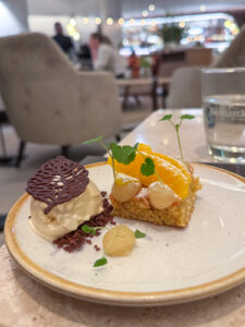 Ein Wochenende im Alter Meierhof an der Flensburger F&ouml;rde: neue Hof-Therme, herzlicher Service und 2-Sterne-Kulinarik im Restaurant Meierei.