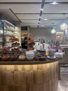 Ein Wochenende im Alter Meierhof an der Flensburger F&ouml;rde: neue Hof-Therme, herzlicher Service und 2-Sterne-Kulinarik im Restaurant Meierei.