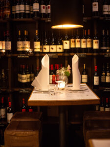 Ein Wochenende im Alter Meierhof an der Flensburger F&ouml;rde: neue Hof-Therme, herzlicher Service und 2-Sterne-Kulinarik im Restaurant Meierei.