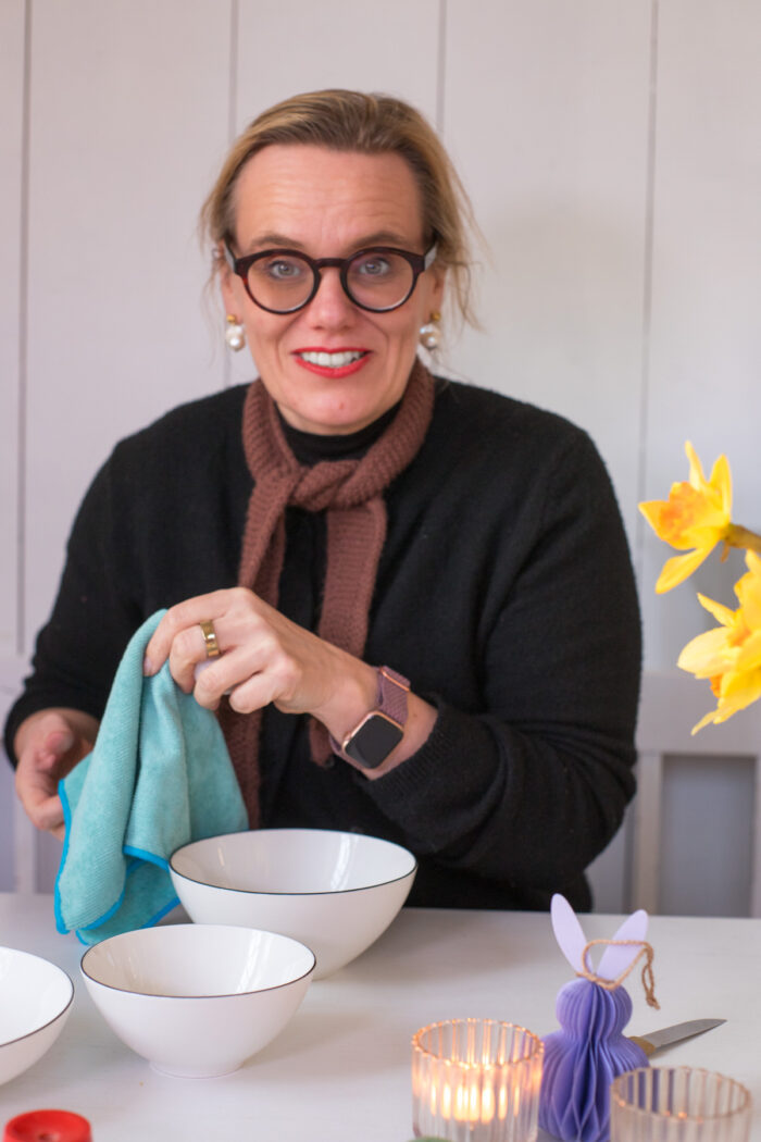 Eierstempel entfernen – Trick für perfekte Ostereier