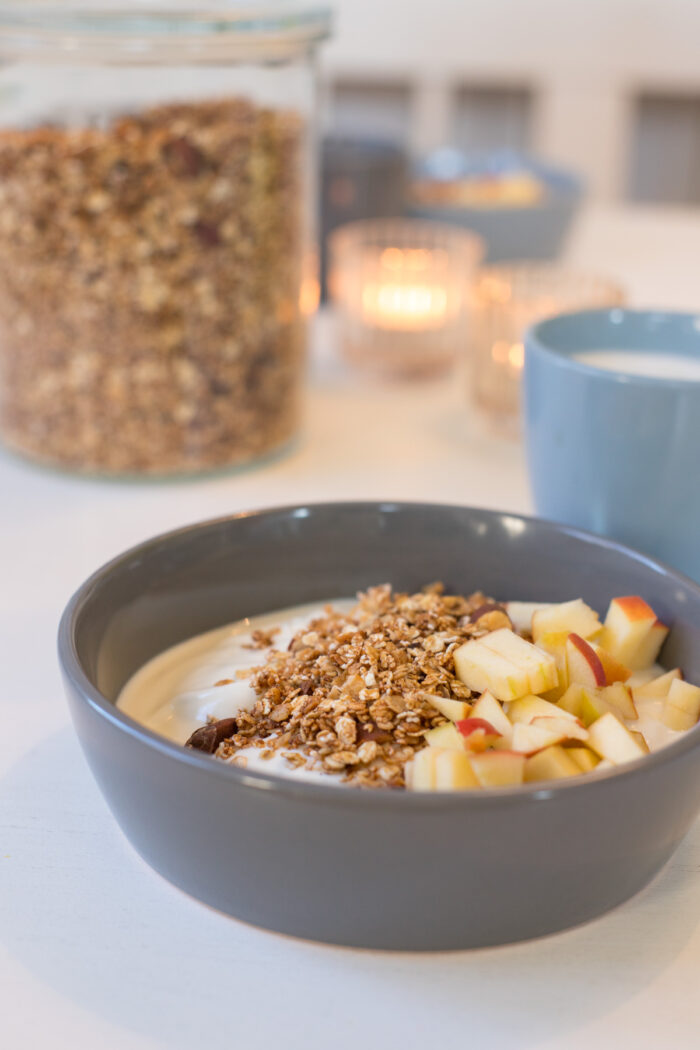 Knuspriges Granola mit Mandeln & Ahornsirup