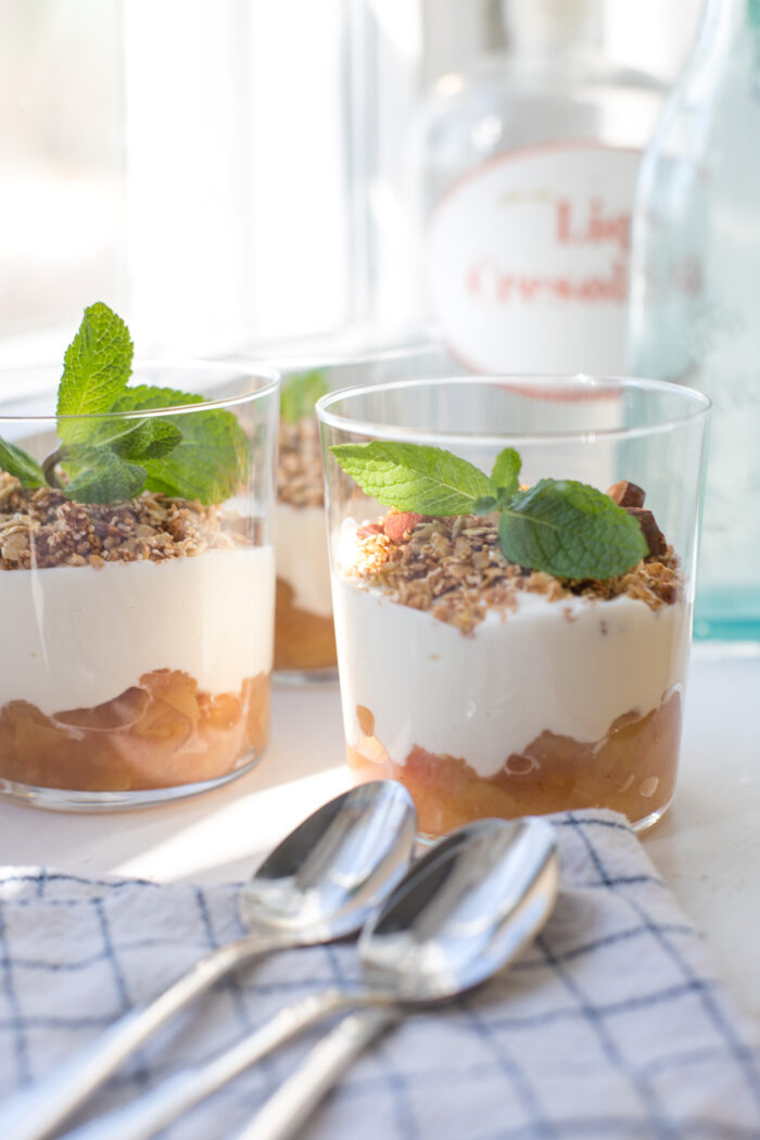 Apfelkompott mit Granola & griechischem Joghurt