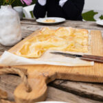 Mit wenig Aufwand und nur ein paar Zutaten überzeugt diese Birnen Blätterteig Tarte nicht nur uns, sondern auch spontane Gäste!
